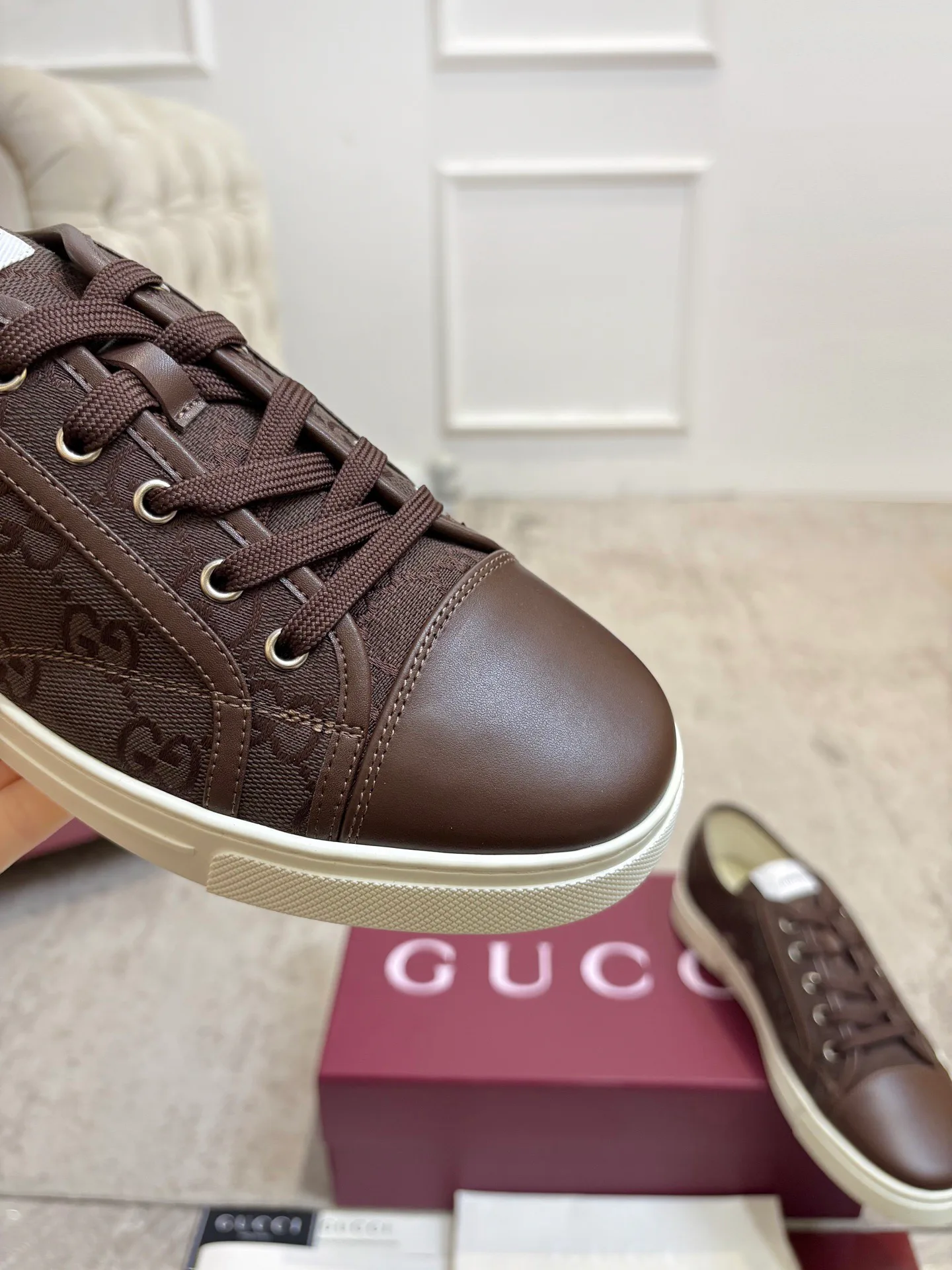Кроссовки Женские Gucci 18901590