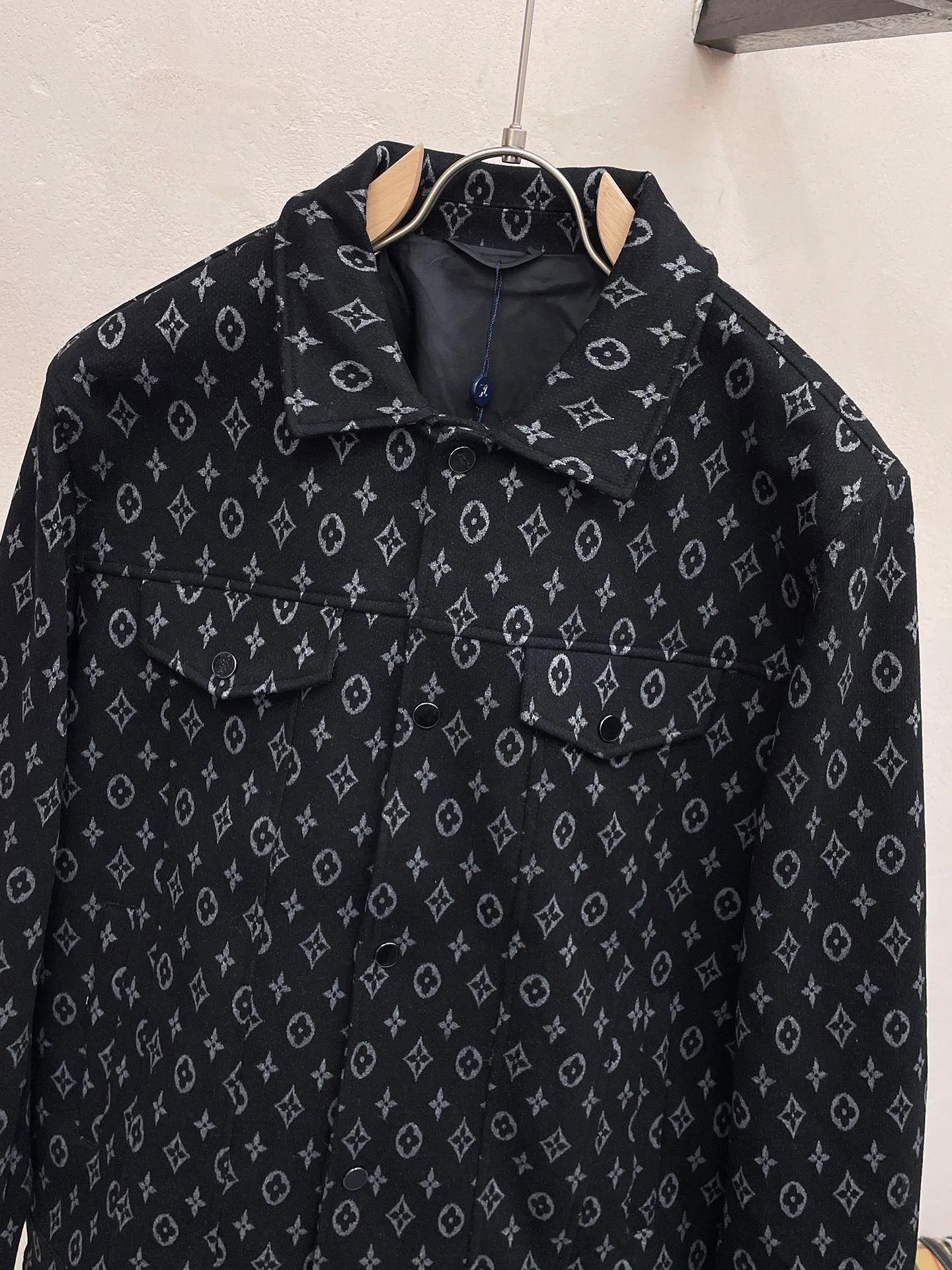 Куртки И Пуховики Мужские Louis Vuitton 18197242