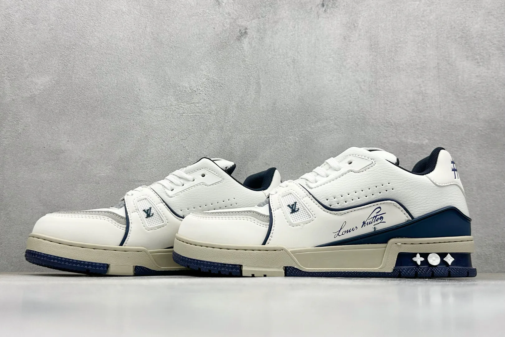 Кроссовки Женские Louis Vuitton 253827