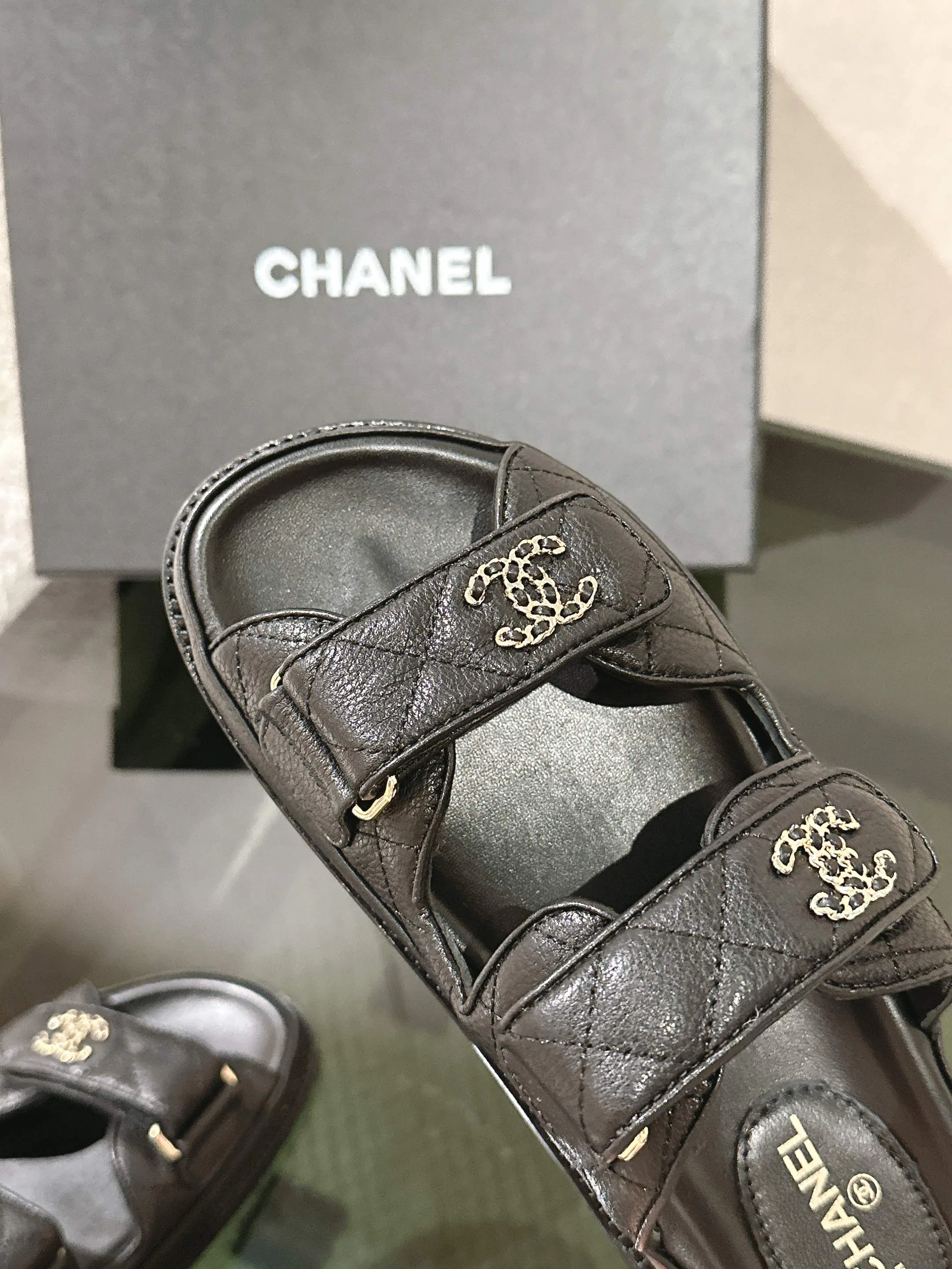 Шлепанцы Женские Chanel 11353663