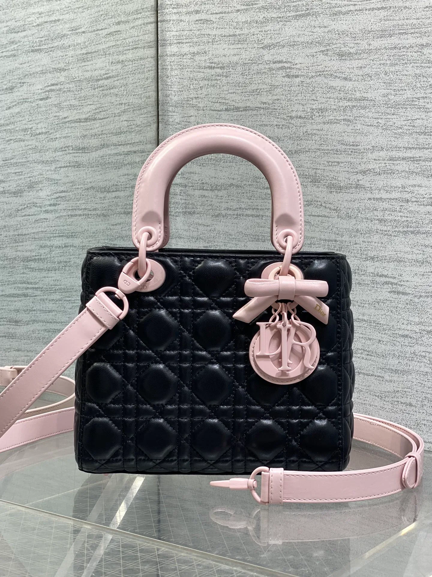 Классические Сумки Женские Christian Dior 17463951