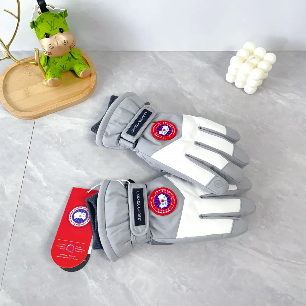 Перчатки Canada Goose 432986