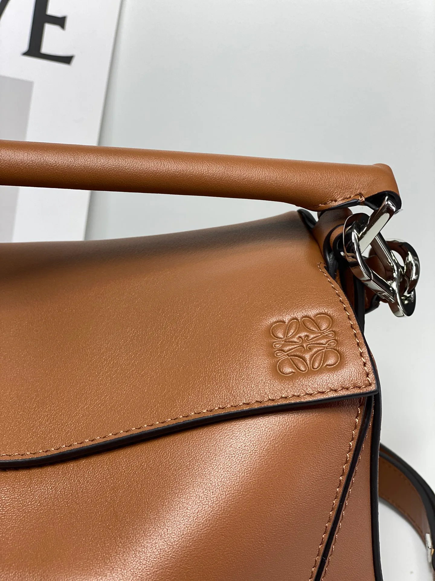 Классические Сумки Женские Loewe 13339545