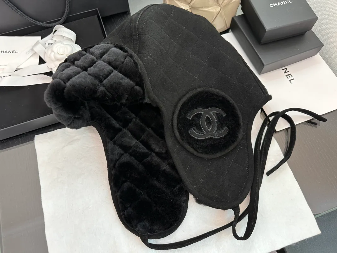 Головные Уборы Chanel 18347668