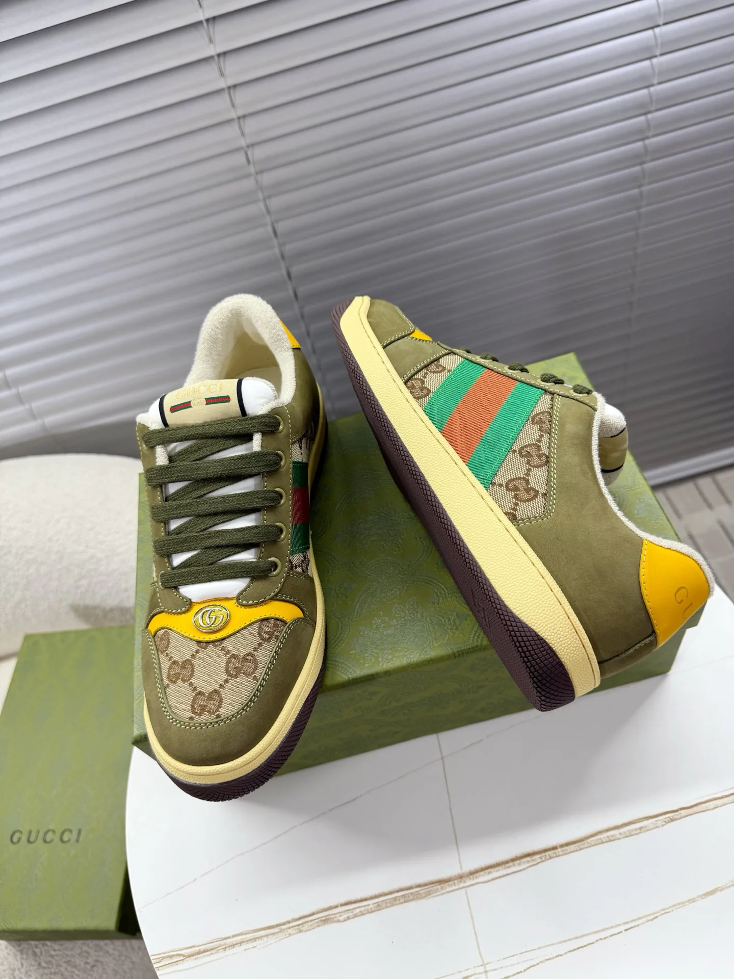 Кроссовки Женские Gucci 856493