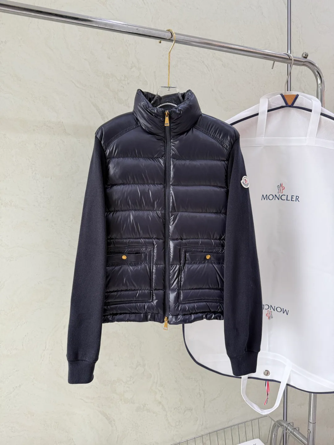 Куртки И Пуховики Женские Moncler 18761871