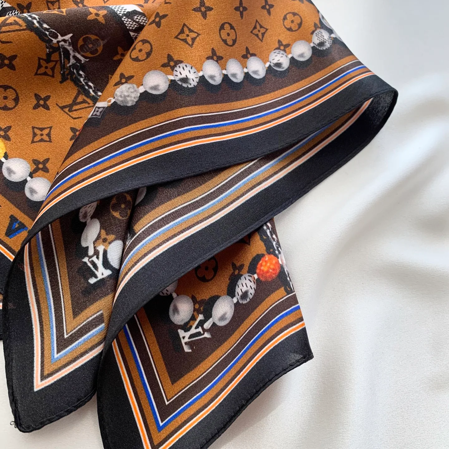 Платки Louis Vuitton 11762599