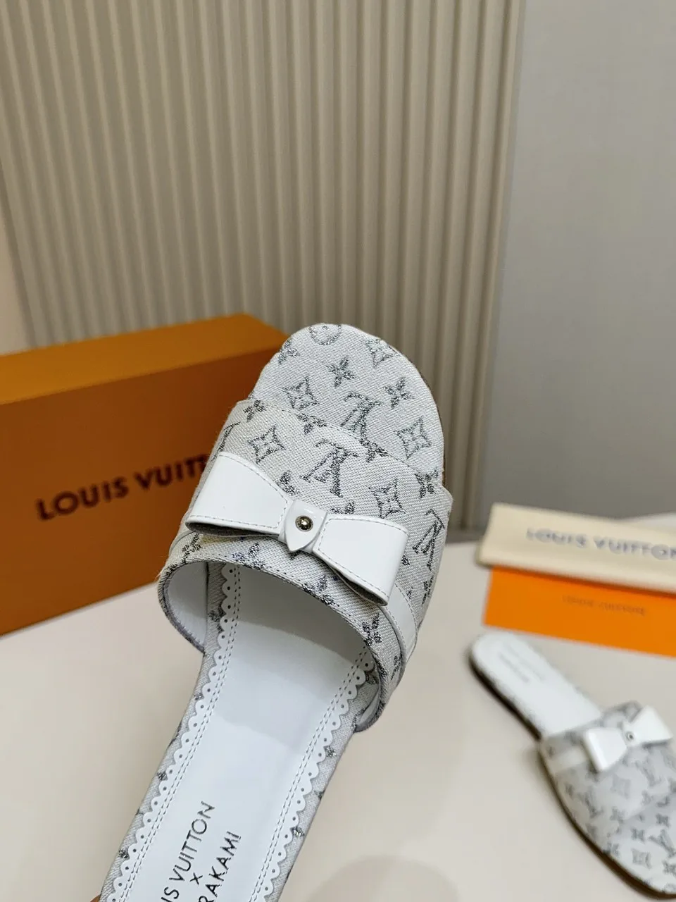 Шлепанцы Женские Louis Vuitton 52704