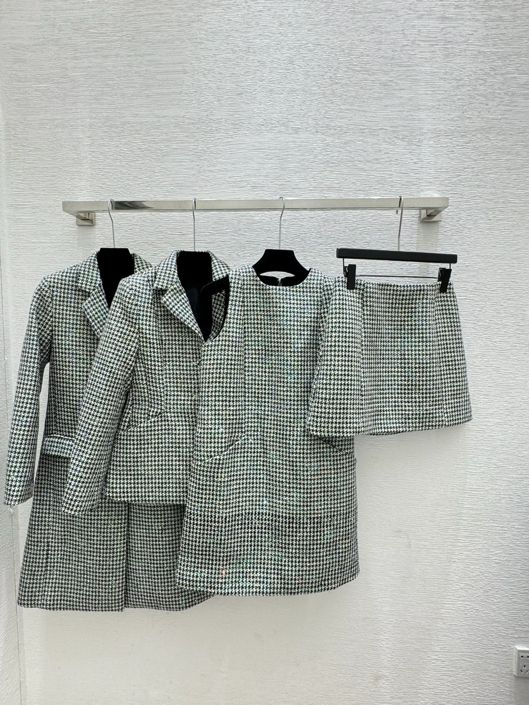 Пальто Женские Chanel 11063948