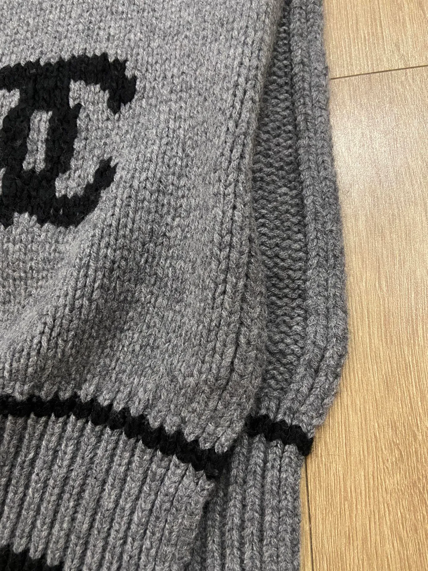 Шарфы Chanel 18088242