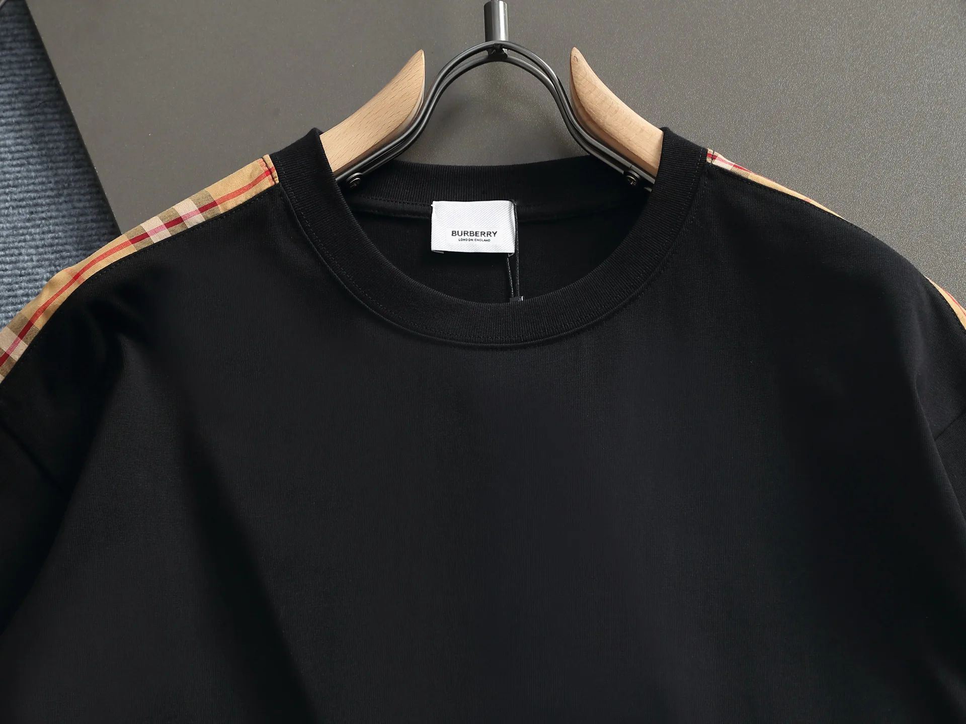 Футболки Женские Burberry 11151354