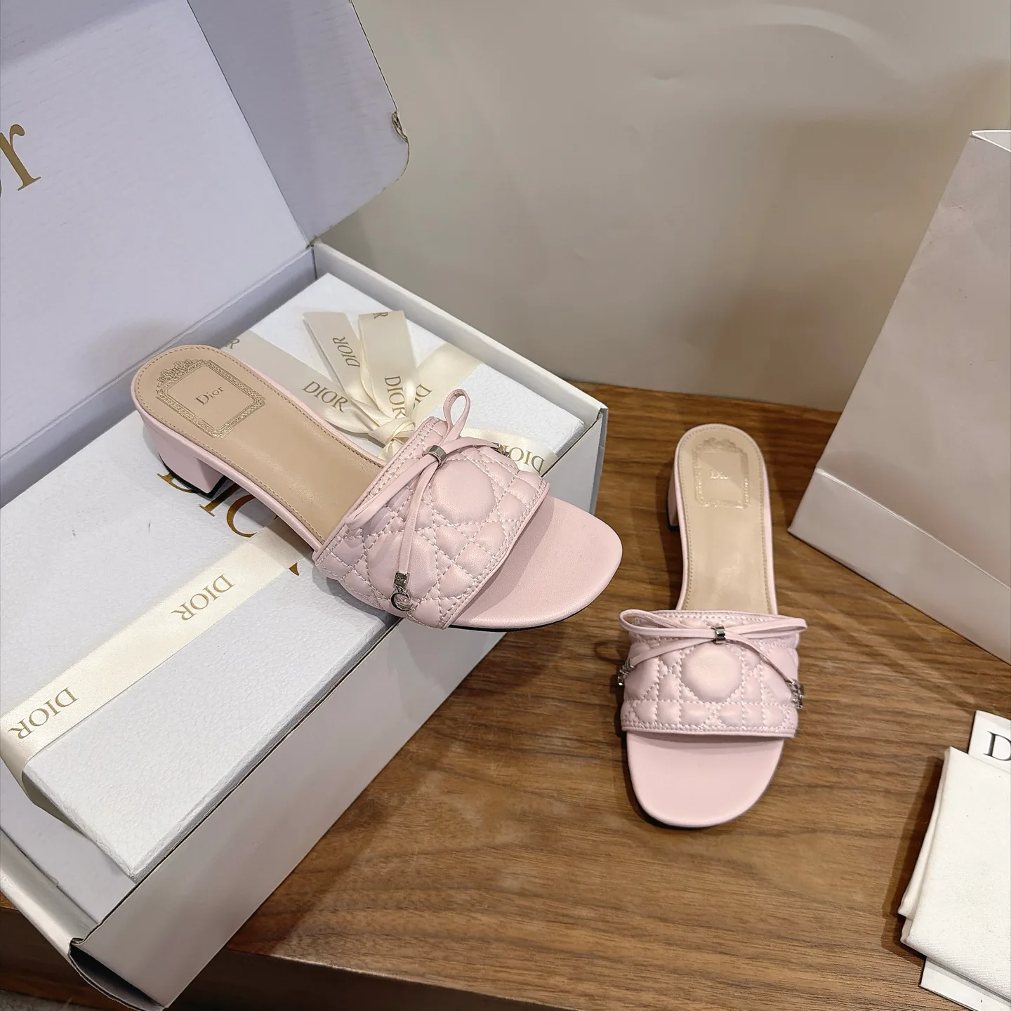 Босоножки Женские Christian Dior 17903973