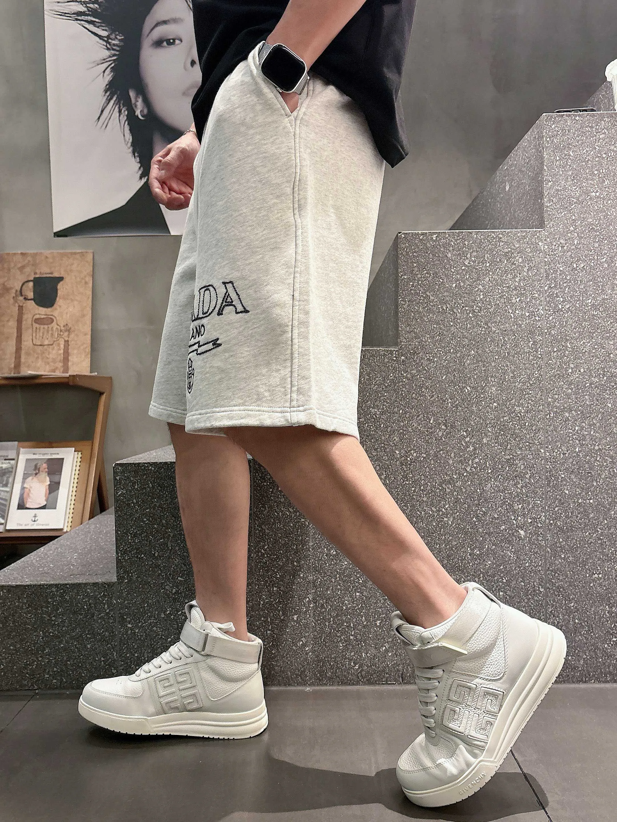 Шорты Мужские Prada 17468337