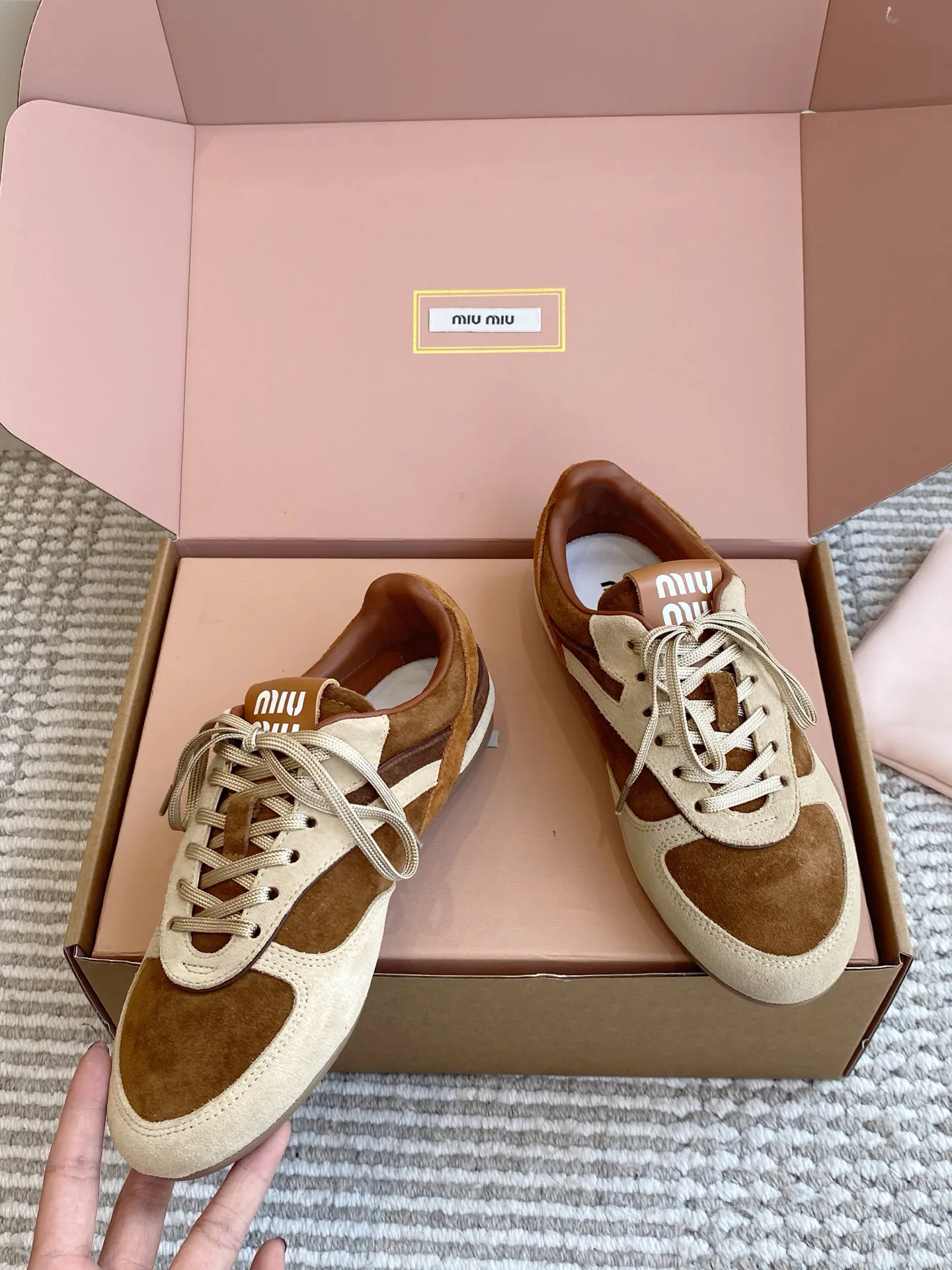 Кроссовки Женские Miu Miu 18261274