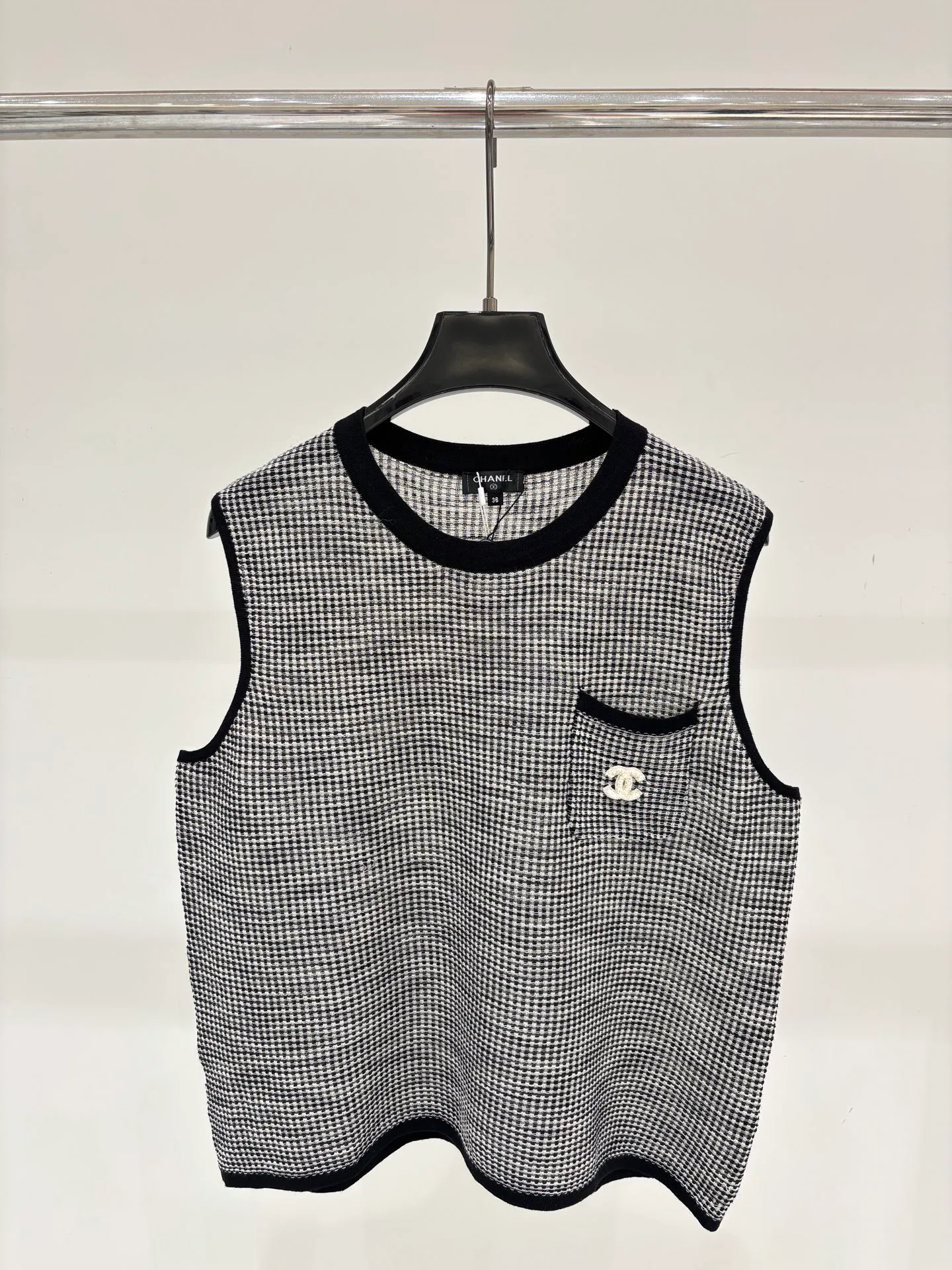 Жилеты Женские Chanel 17141693