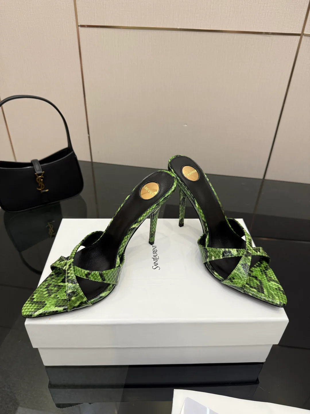 Босоножки Женские Saint Laurent 11409901