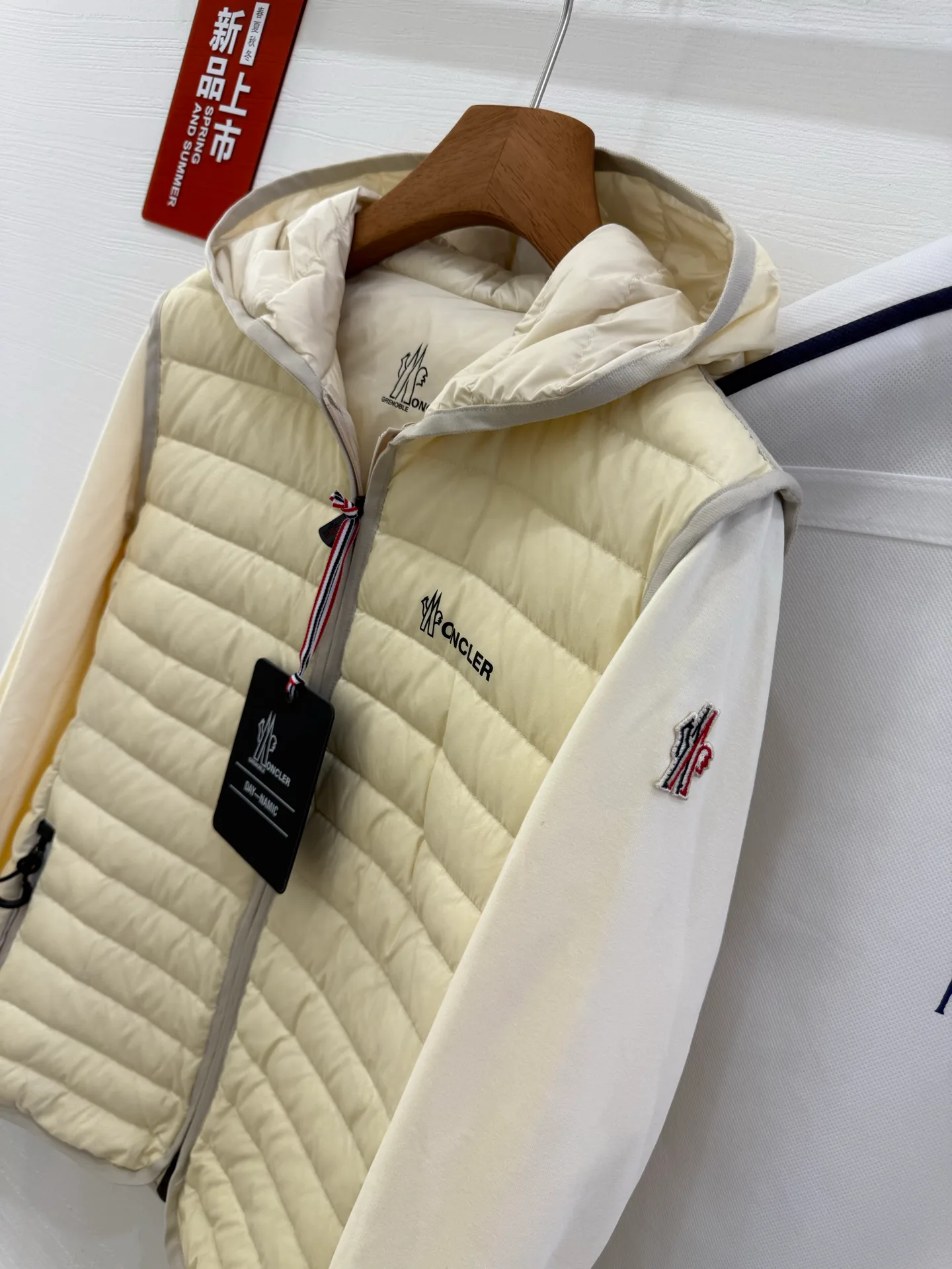 Куртки И Пуховики Женские Moncler 18825201