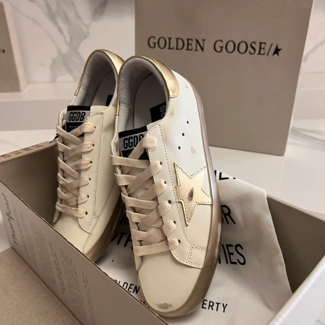 Кроссовки Женские Golden Goose 16995663