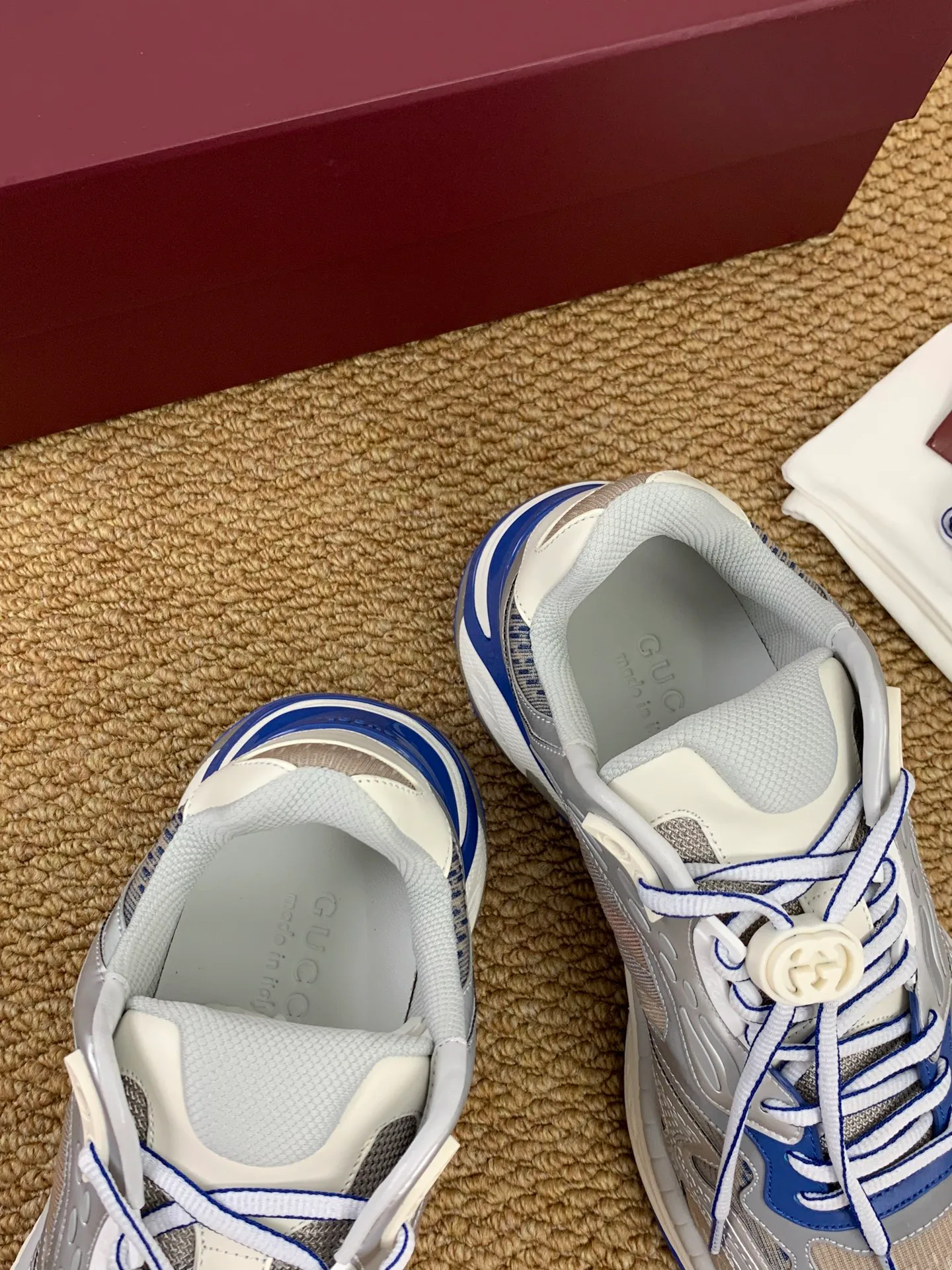 Кроссовки Женские Gucci 17545258