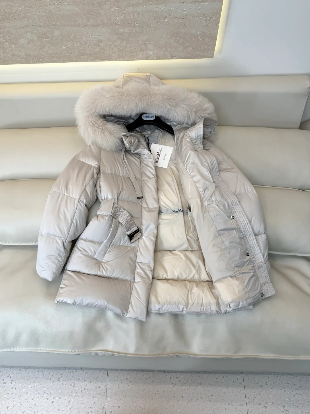 Куртки И Пуховики Женские Max Mara 18226352