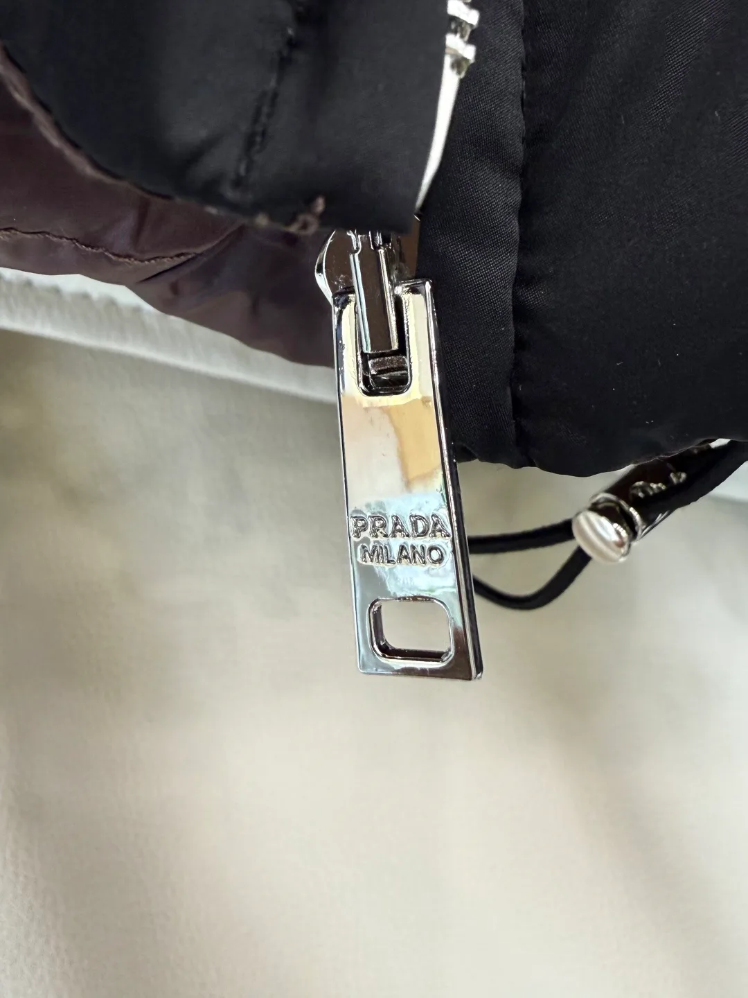 Куртки И Пуховики Женские Prada 18983612
