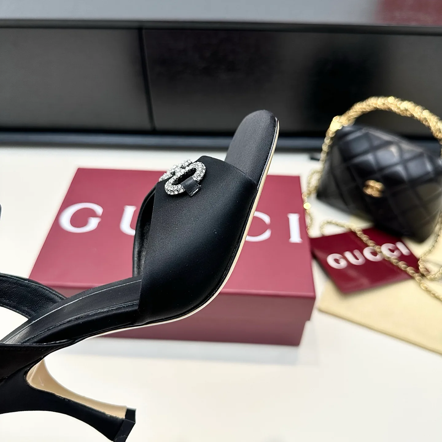 Босоножки Женские Gucci 17614705