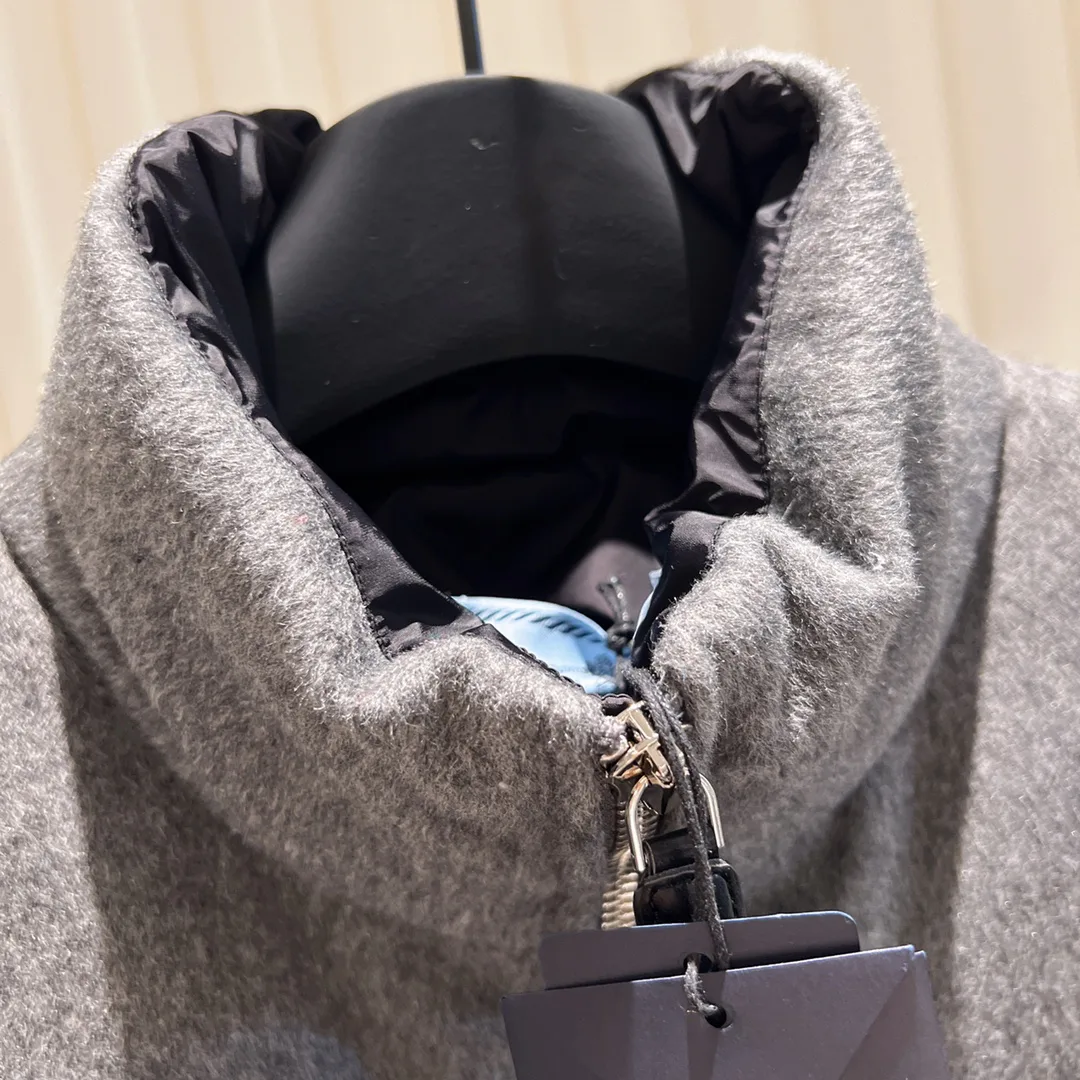 Куртки И Пуховики Женские Prada 200457