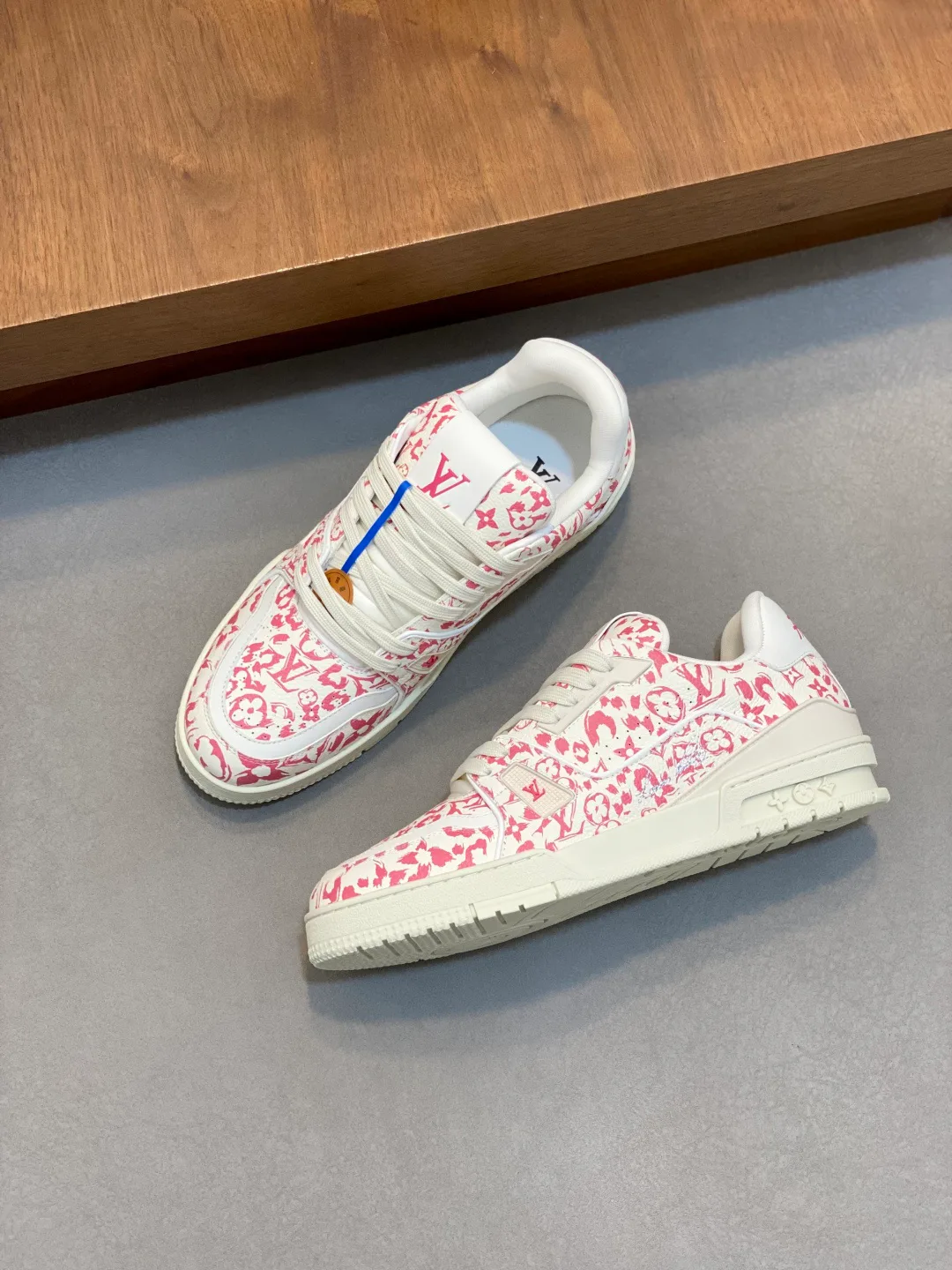 Кроссовки Мужские Louis Vuitton 13563394