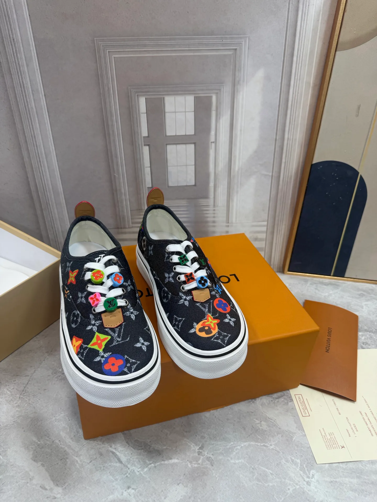 Кроссовки Мужские Louis Vuitton 18190068
