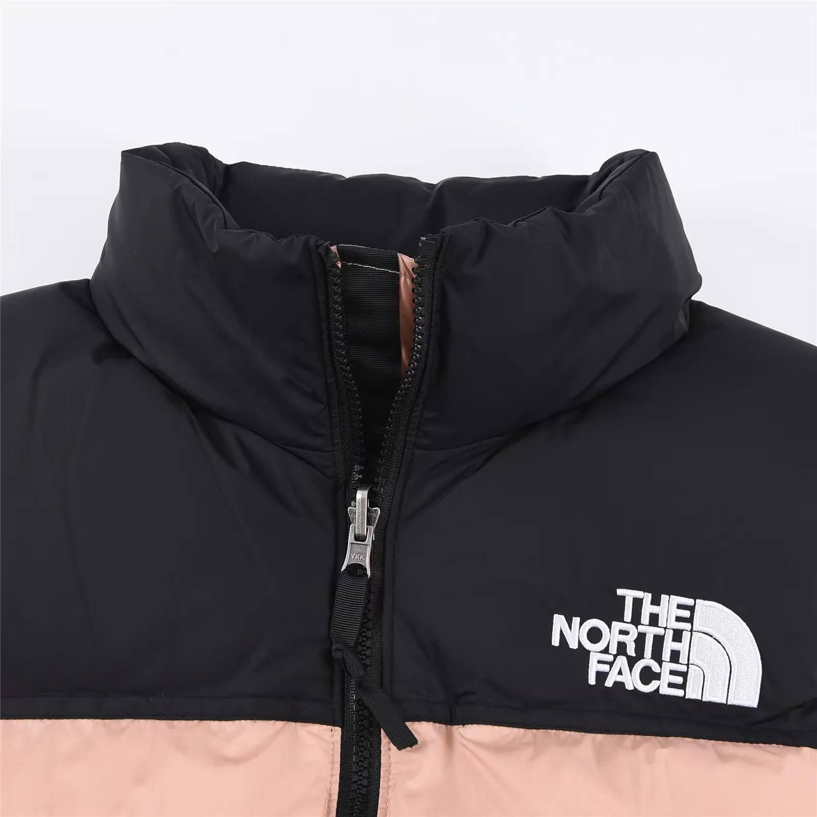 Жилеты Женские The North Face 19296967