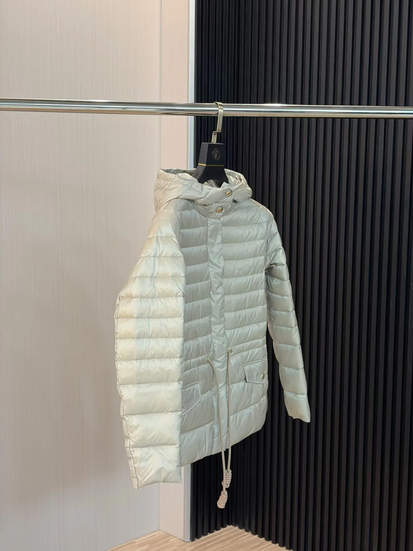 Куртки И Пуховики Женские Moncler 17897336
