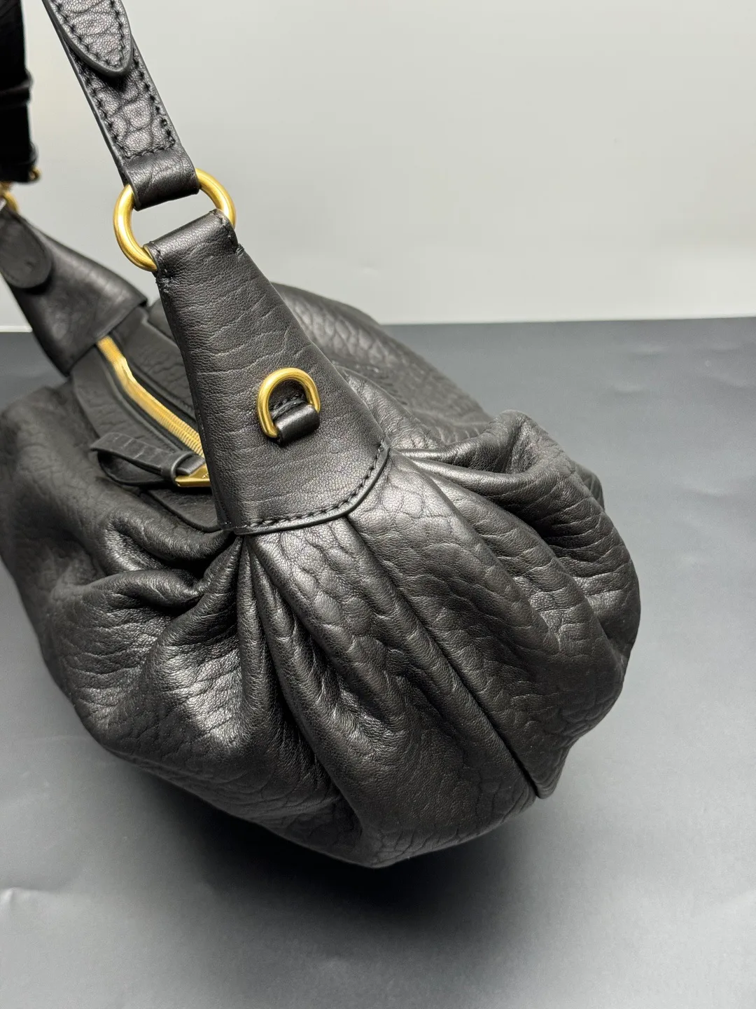 Классические Сумки Женские Miu Miu 11667445
