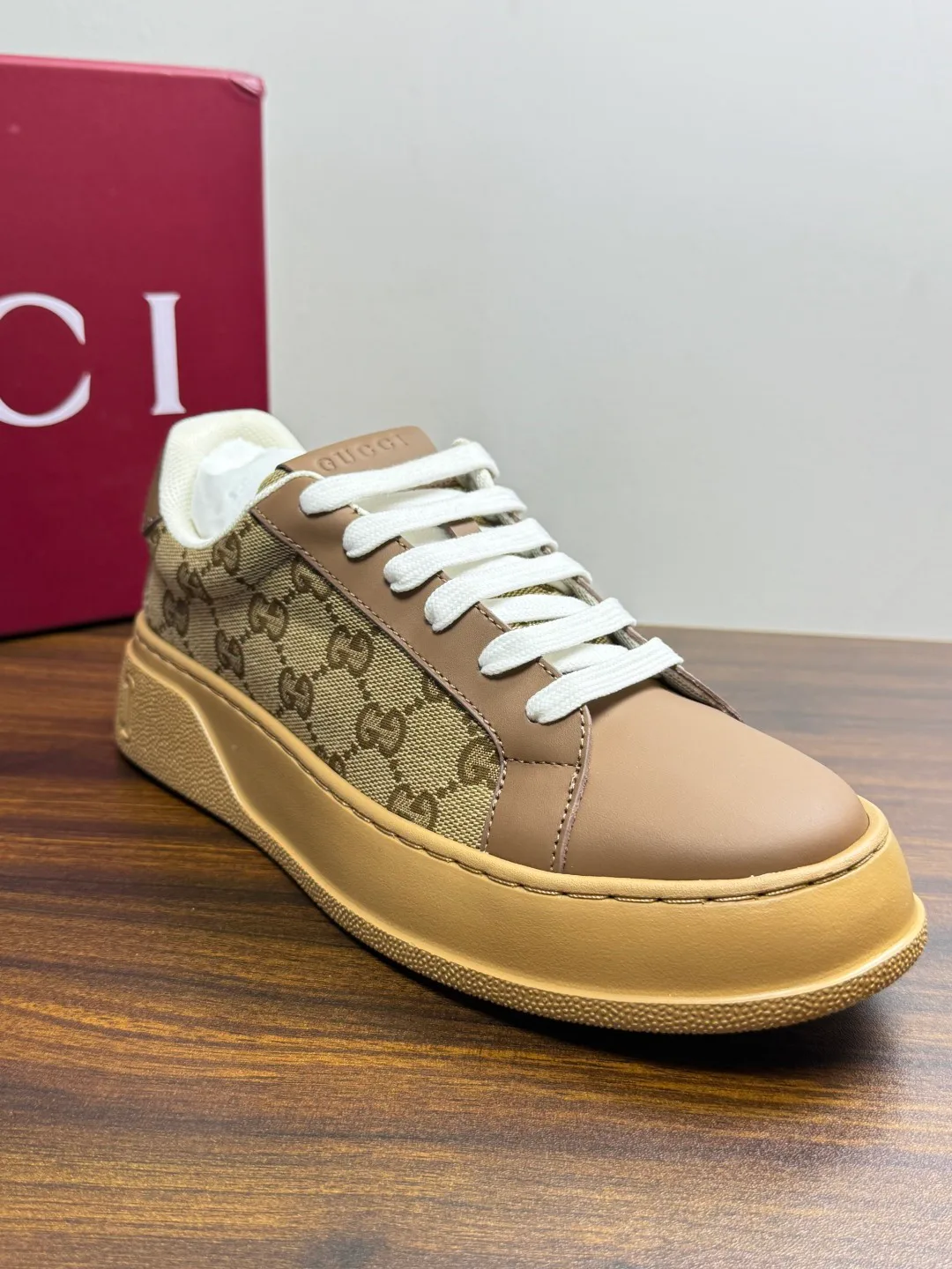 Кроссовки Женские Gucci 19659291