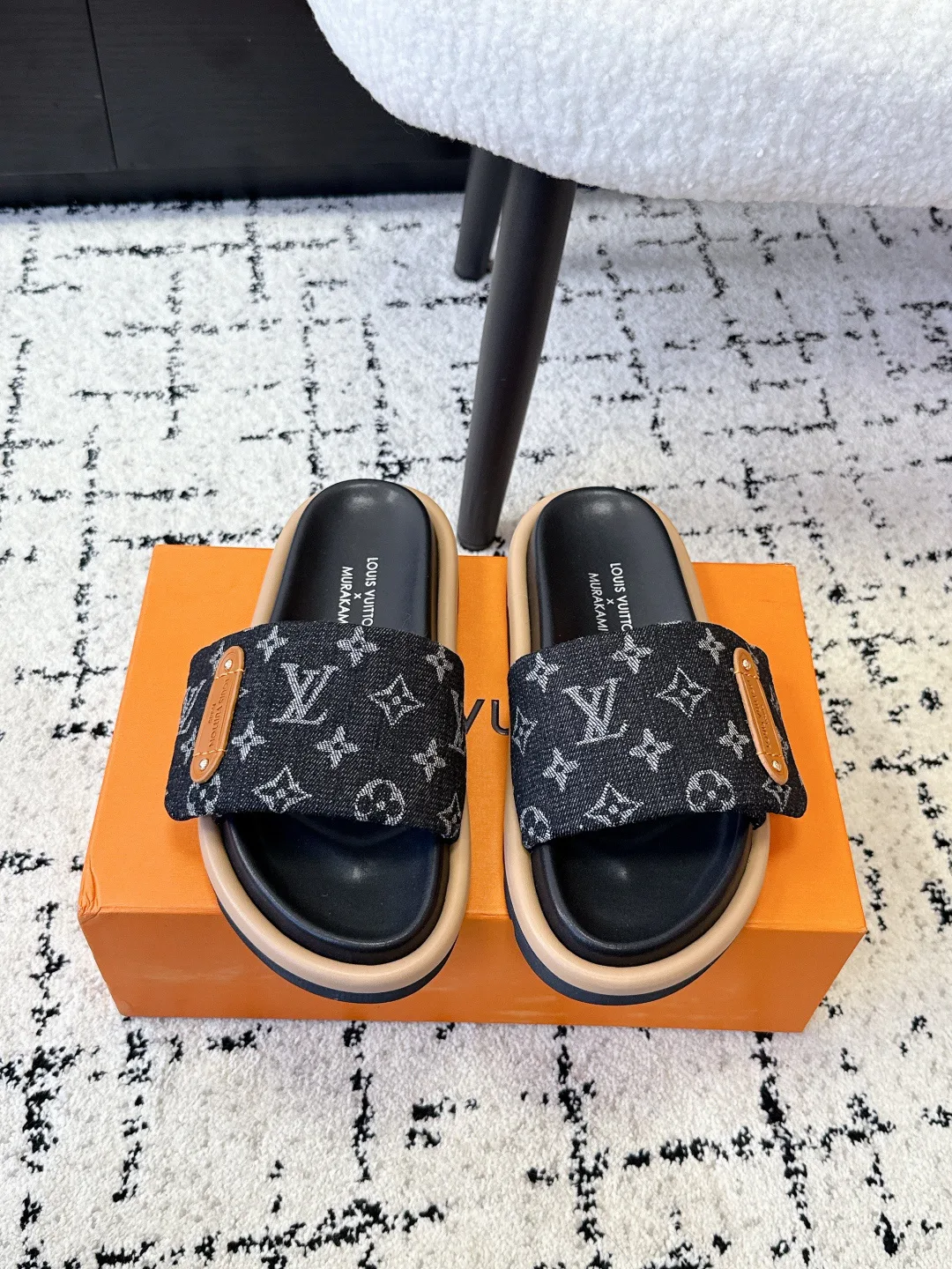 Шлепанцы Женские Louis Vuitton 1752823