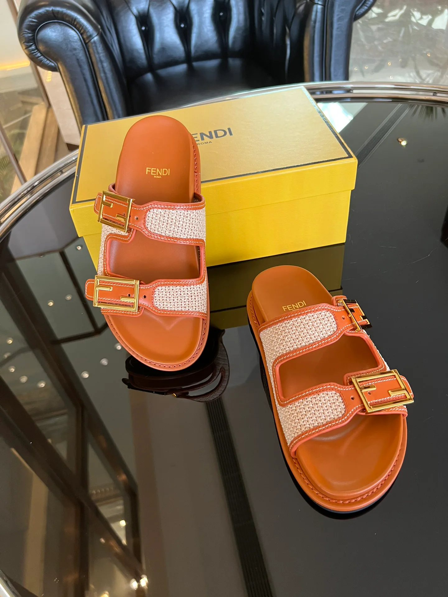 Шлепанцы Женские Fendi 22524