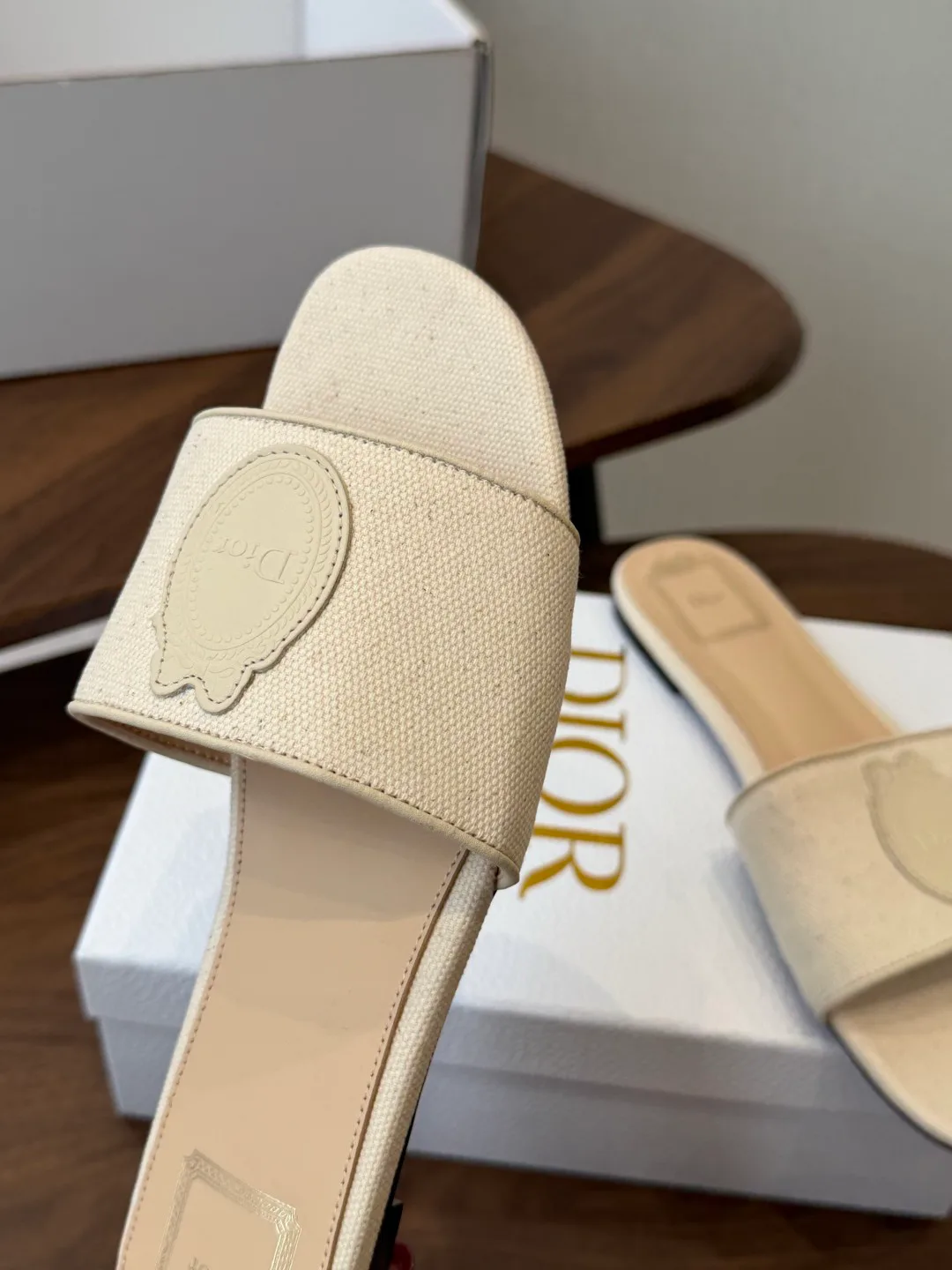 Шлепанцы Женские Christian Dior 17580784