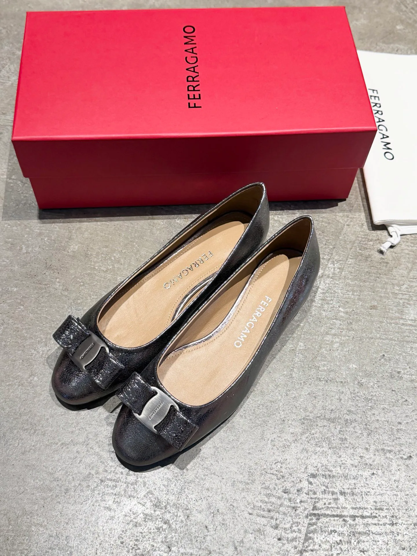 Балетки Женские Salvatore Ferragamo 18731765