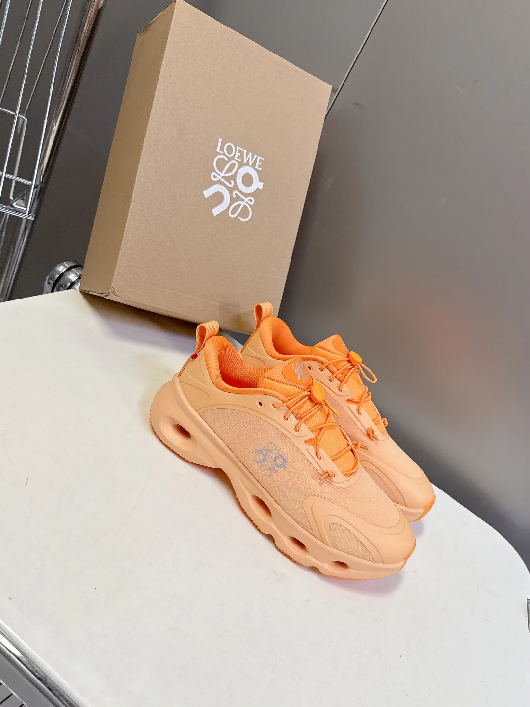 Кроссовки Женские Loewe 147077