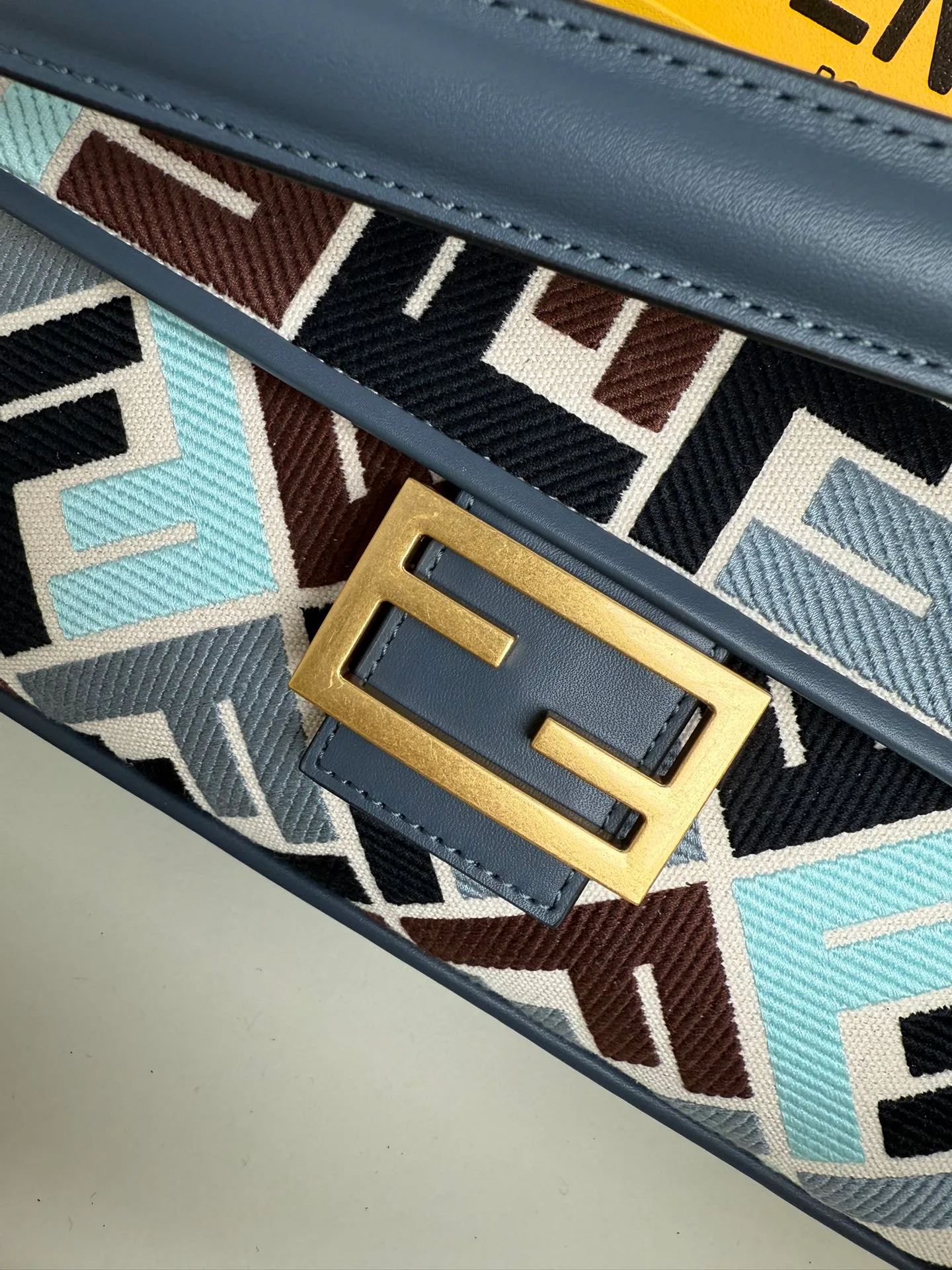 Классические Сумки Женские Fendi 17880641