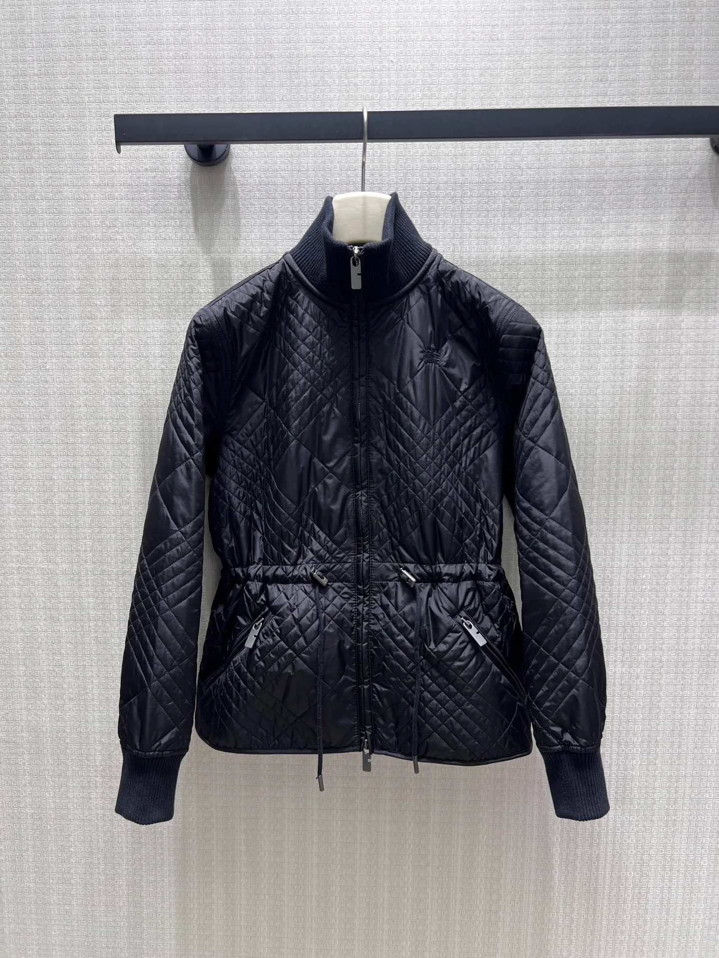 Куртки И Пуховики Женские Burberry 19097378