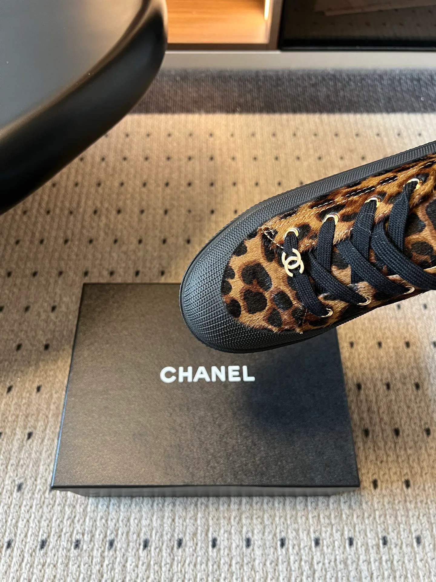 Кроссовки Женские Chanel 18137087