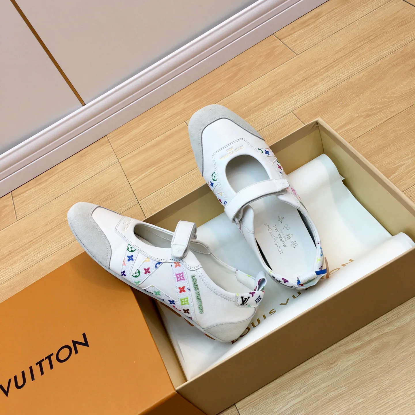 Балетки Женские Louis Vuitton 11410204