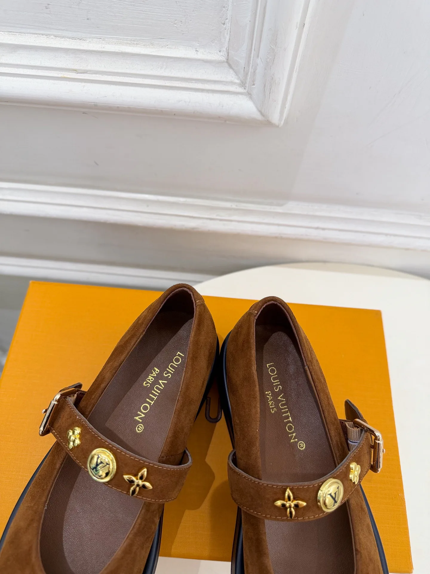 Туфли Женские Louis Vuitton 18103954