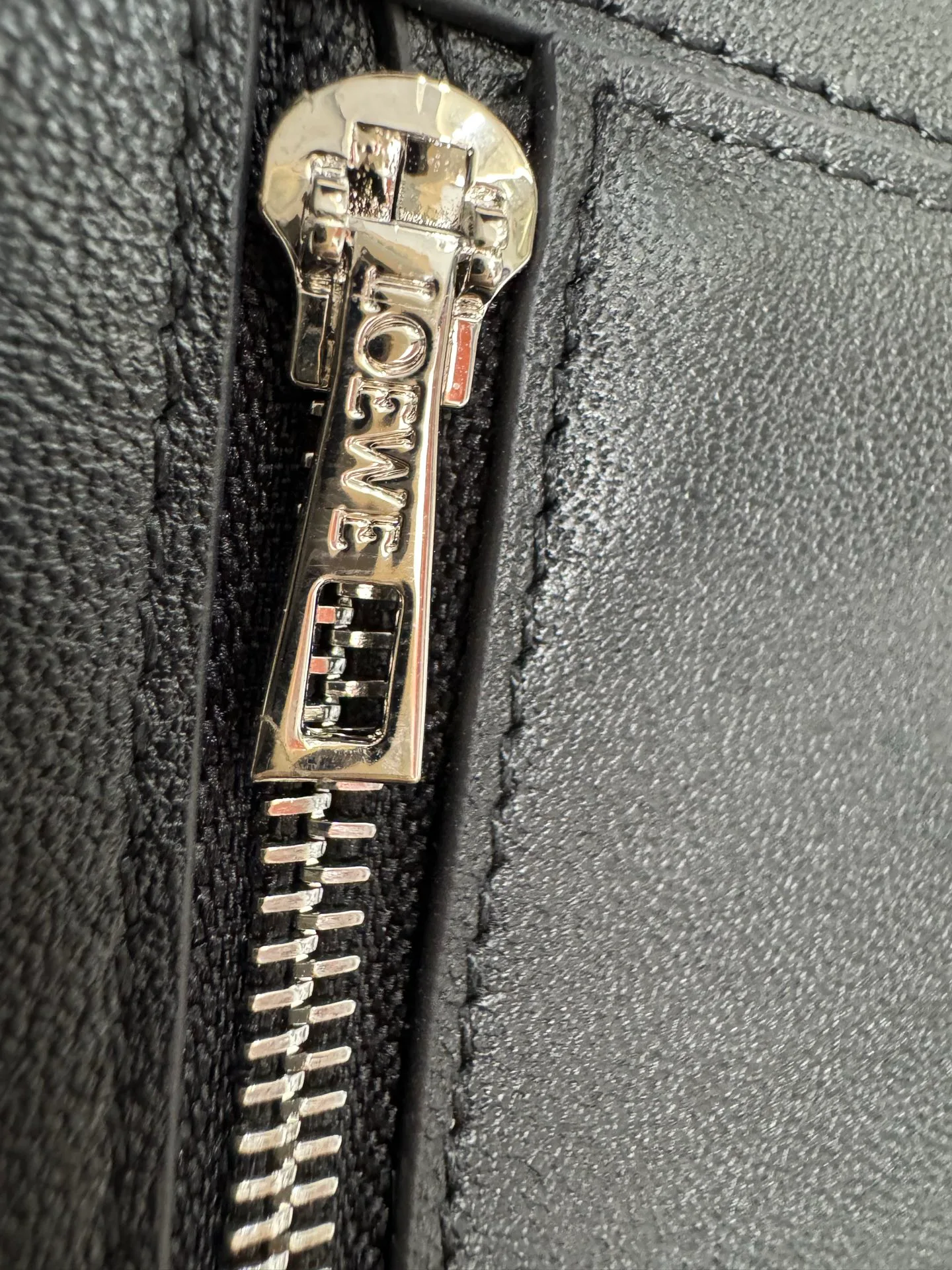 Клатчи Женские Loewe 4289259