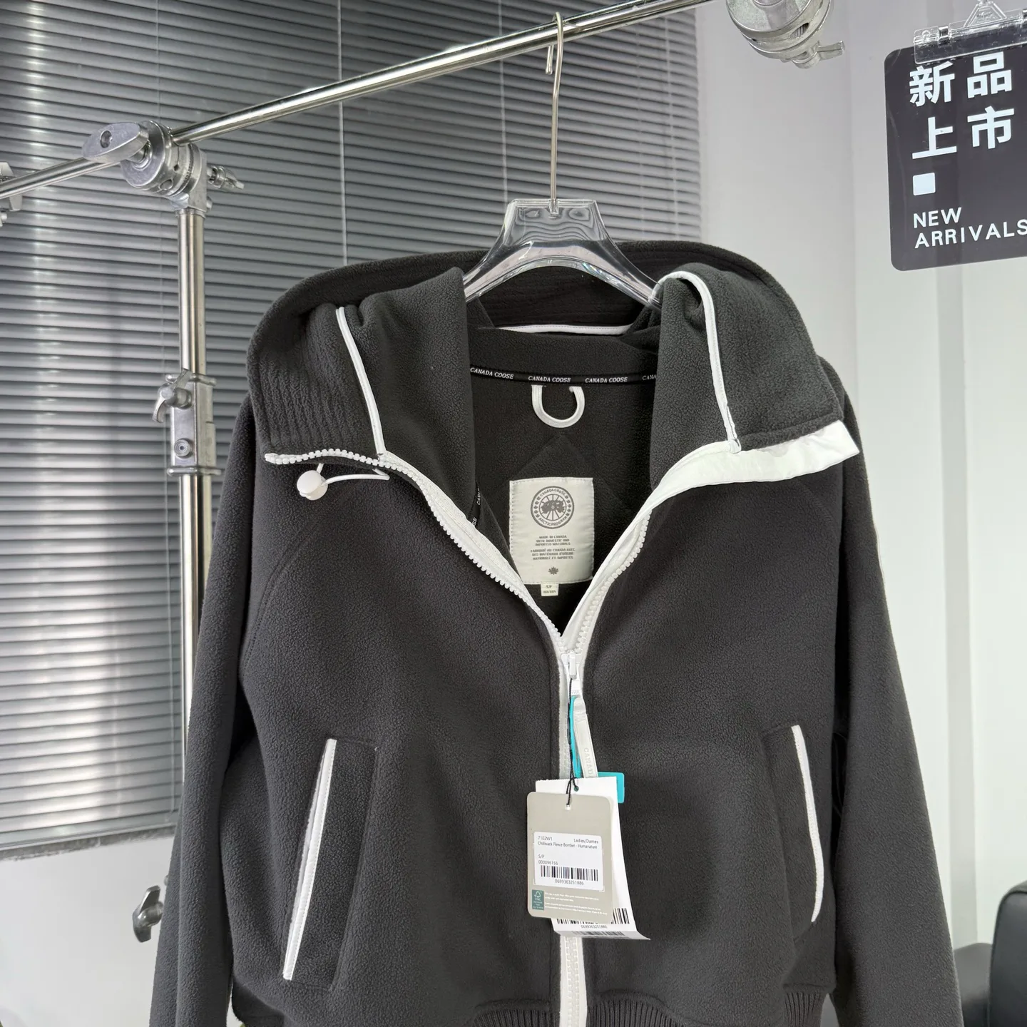 Куртки И Пуховики Женские Canada Goose 410065