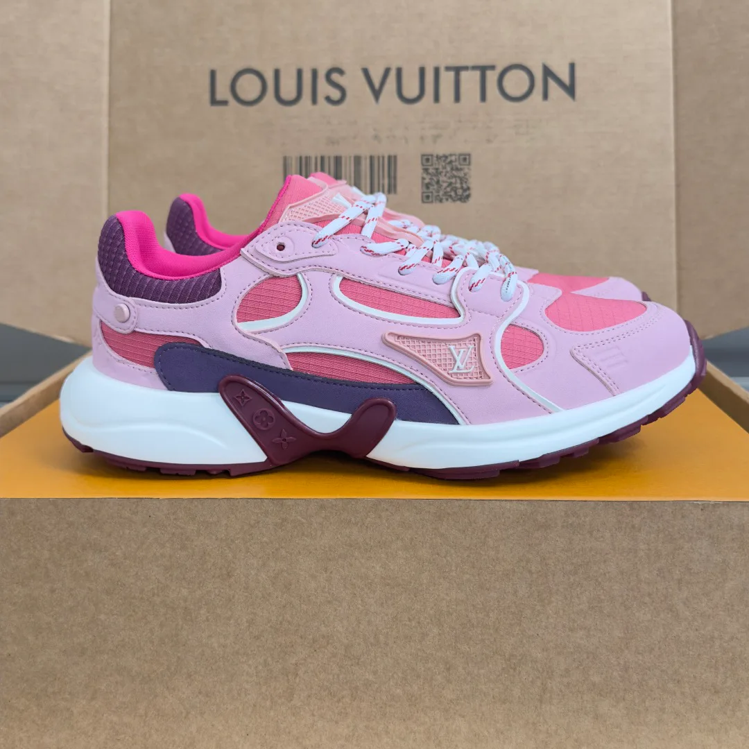 Кроссовки Женские Louis Vuitton 18463939