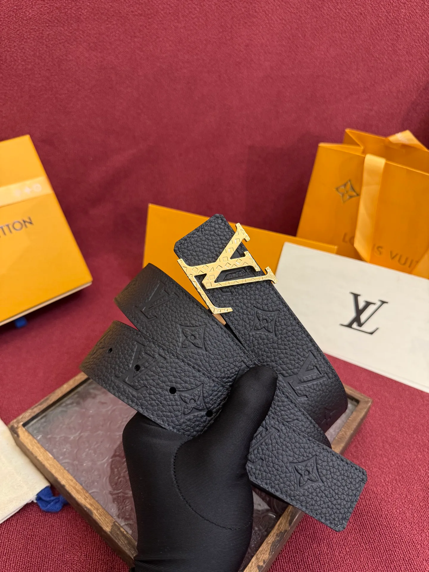 Ремни Louis Vuitton 5070260