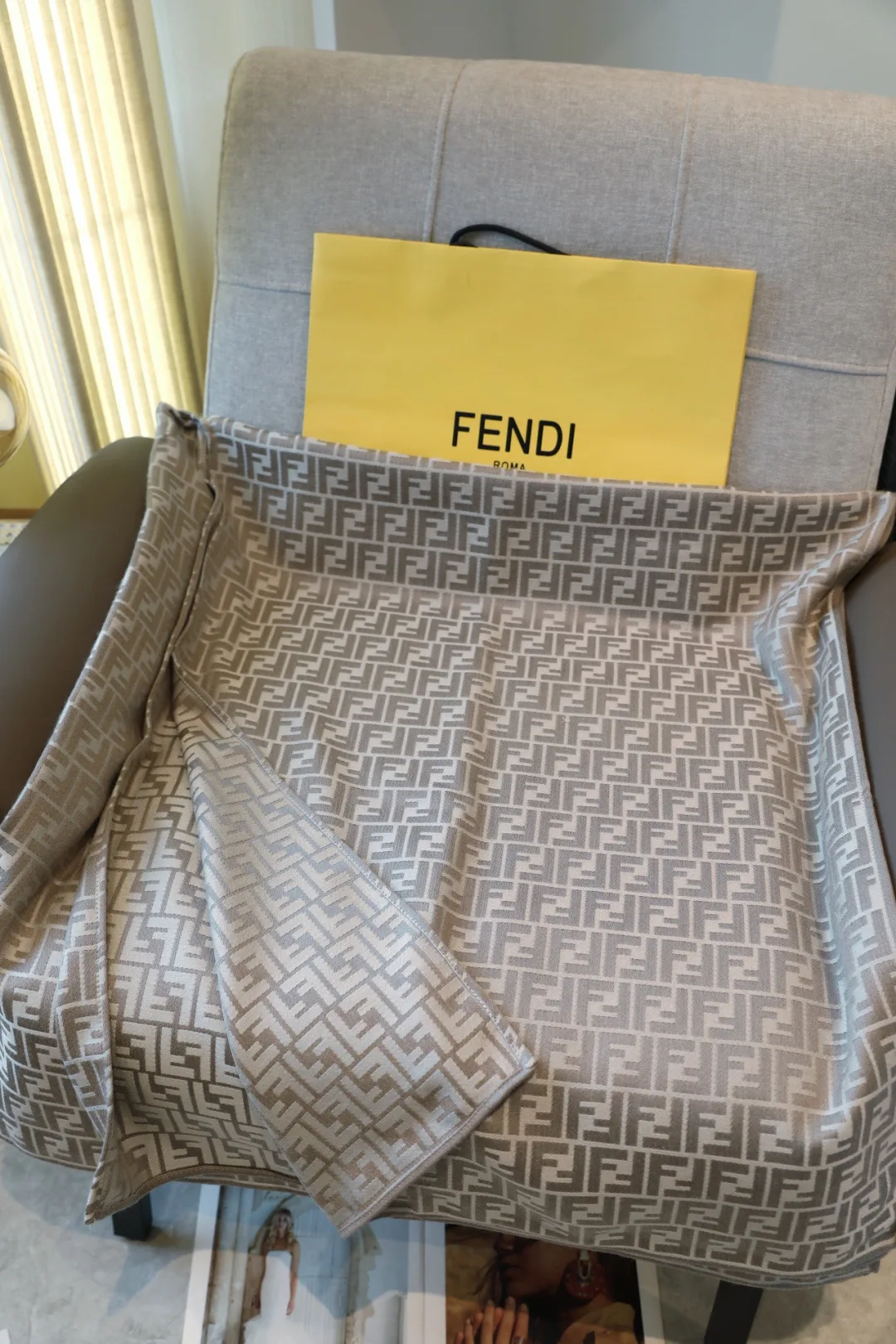 Шарфы Fendi 597355