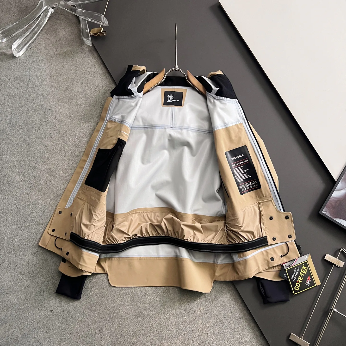 Куртки И Пуховики Мужские Moncler 11411452