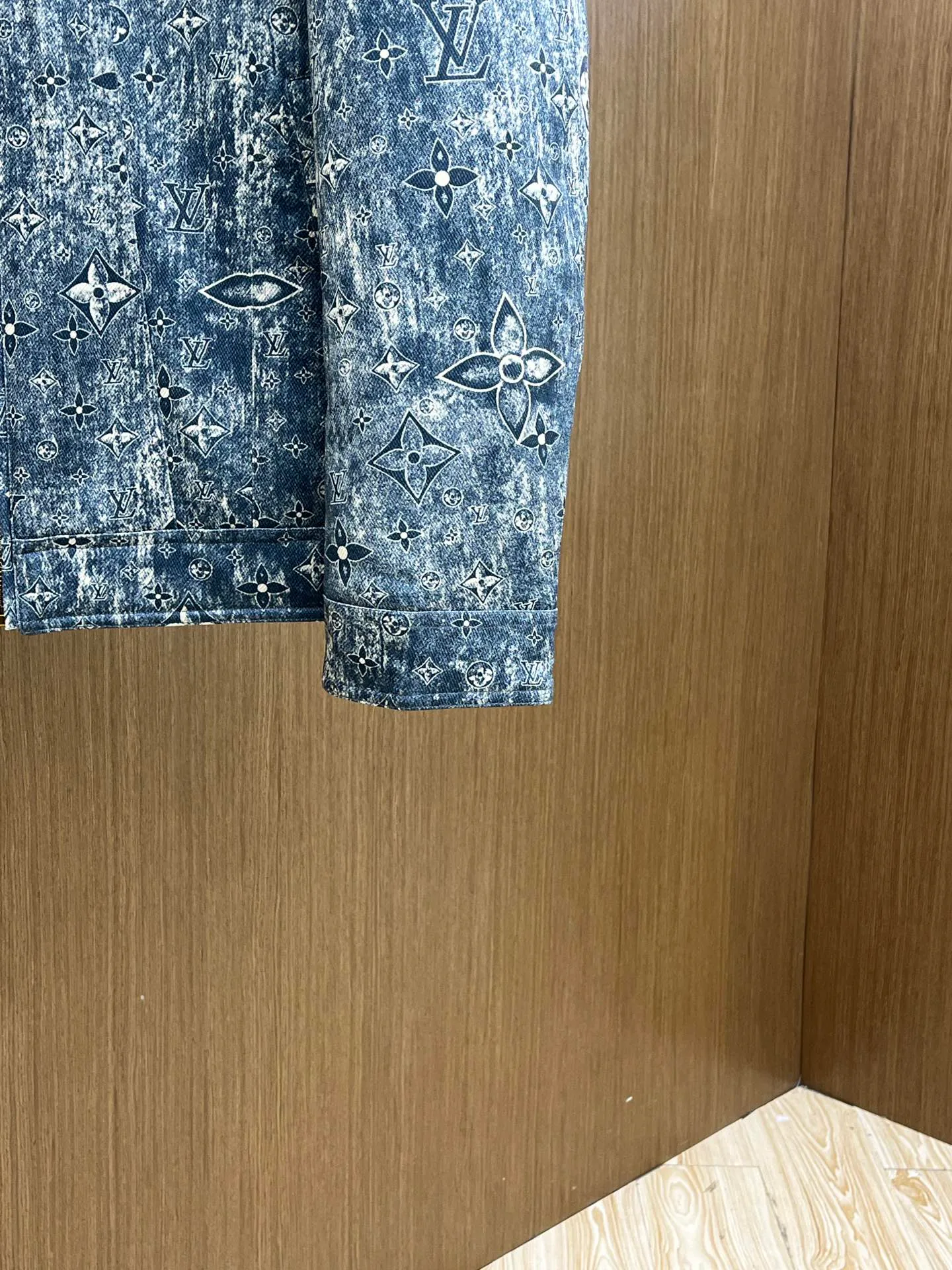 Куртки И Пуховики Мужские Louis Vuitton 444322